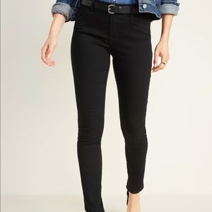 Mid-Rise Super Skinny Jeans